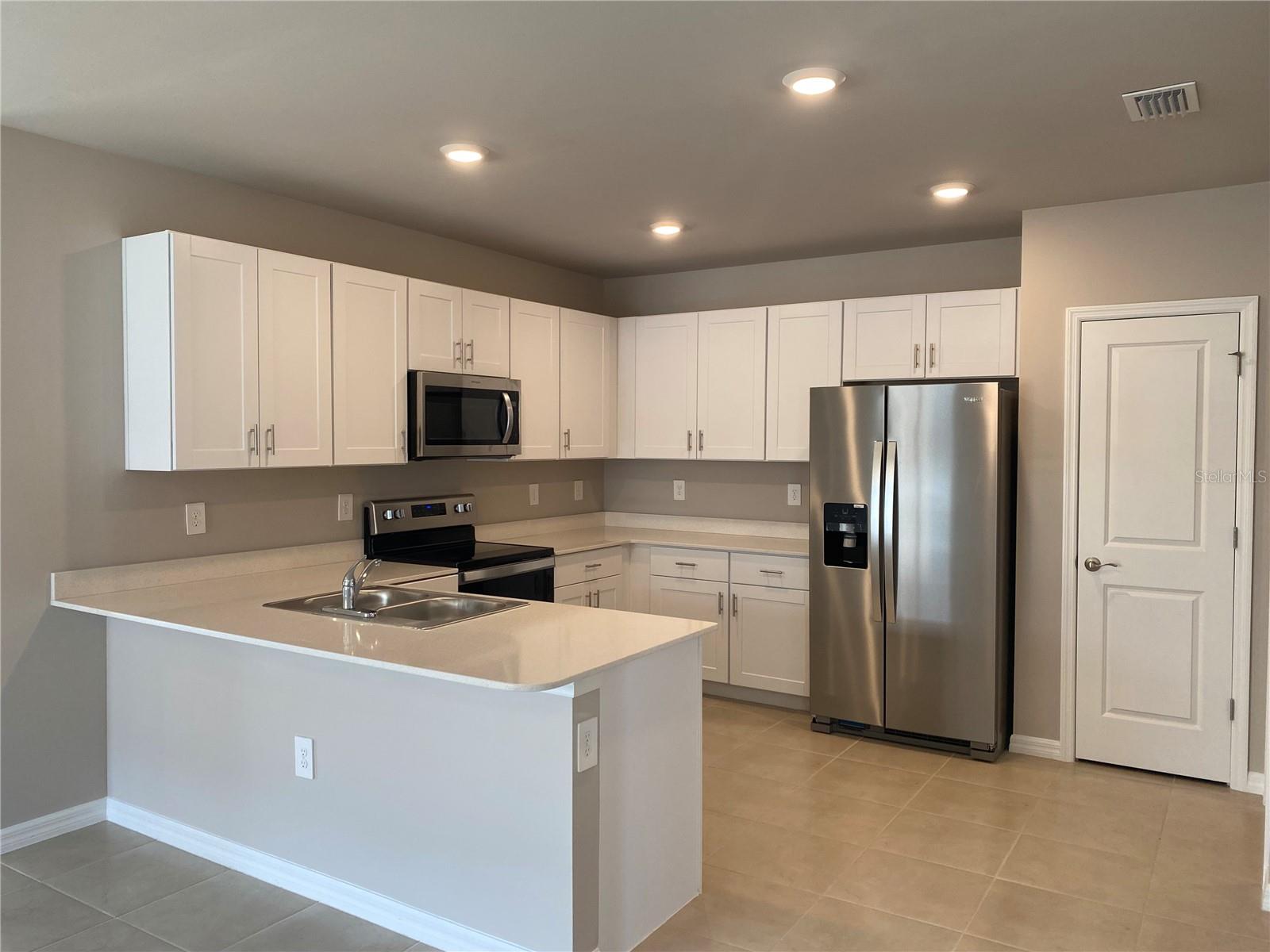 Image 4 of 24 For 16070 Bridle Ridge Street