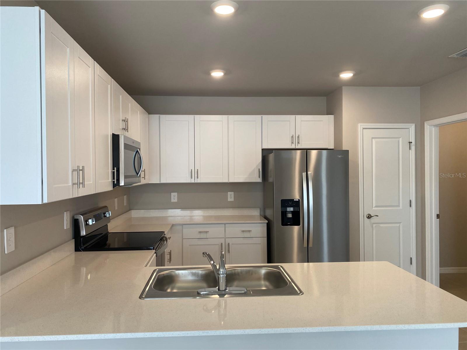 Image 6 of 24 For 16070 Bridle Ridge Street