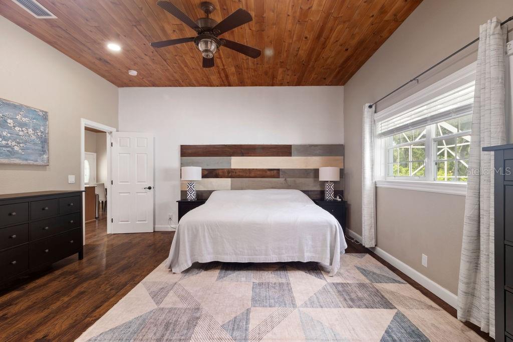 Image 15 of 46 For 3863 Albin Avenue