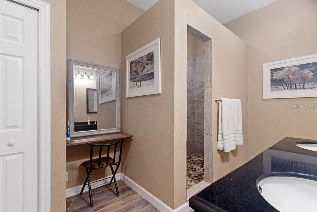 Image 18 of 46 For 3863 Albin Avenue