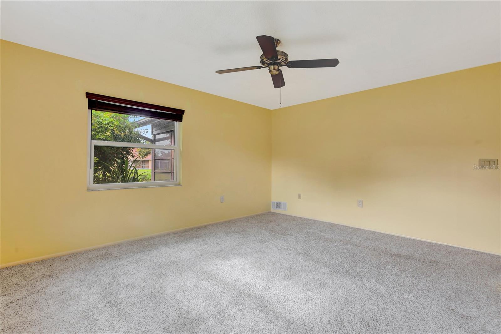 Image 10 of 25 For 112 Woodingham Drive