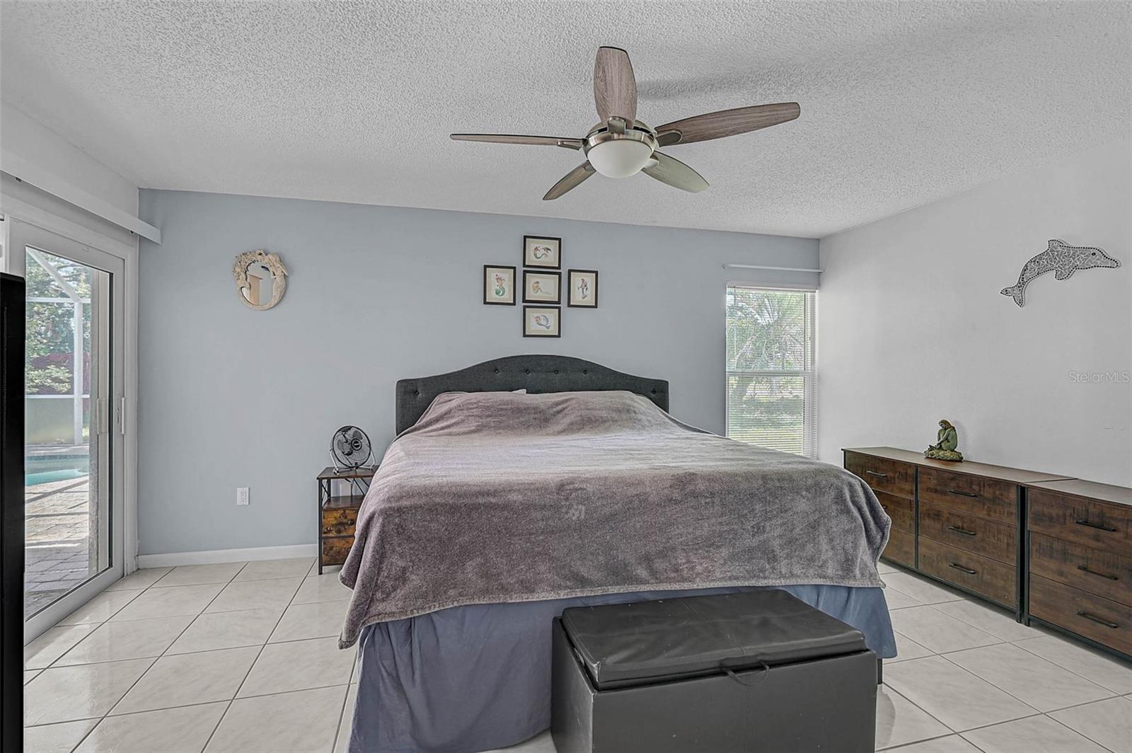 Image 14 of 32 For 903 Shannon Court