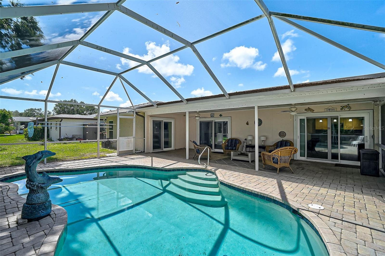 Image 24 of 32 For 903 Shannon Court