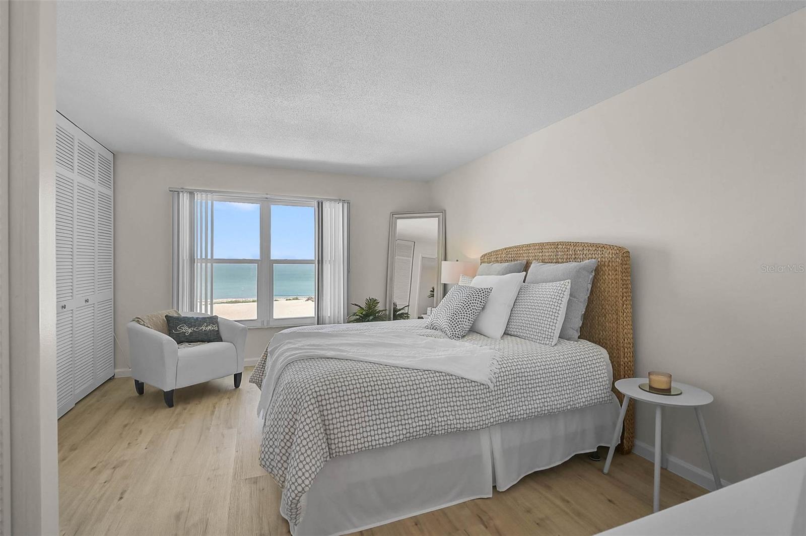 Image 24 of 62 For 950 Tarpon Center Drive 305