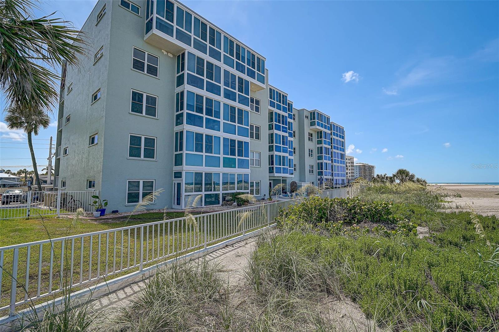 Image 36 of 62 For 950 Tarpon Center Drive 305