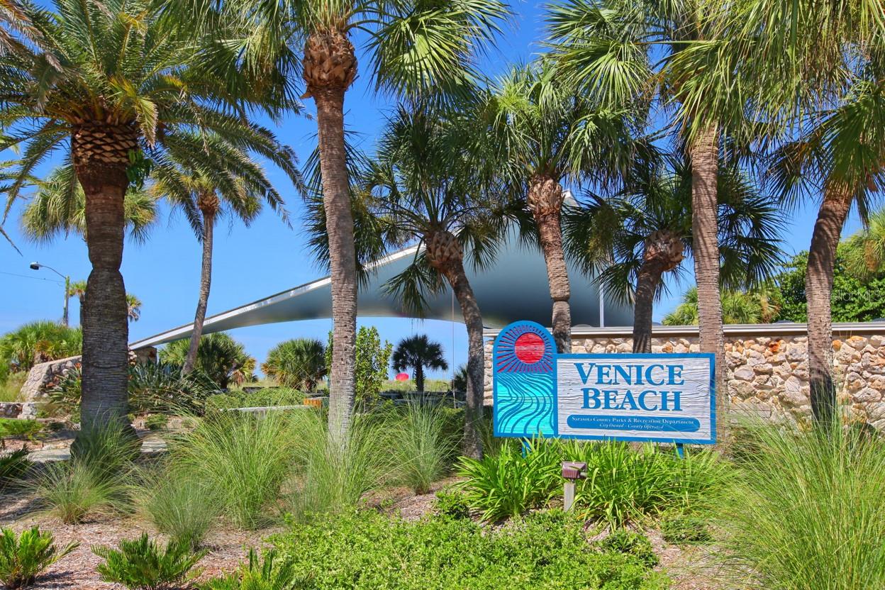 Image 42 of 62 For 950 Tarpon Center Drive 305