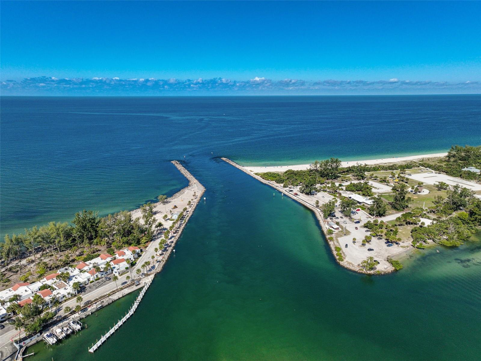 Image 46 of 62 For 950 Tarpon Center Drive 305