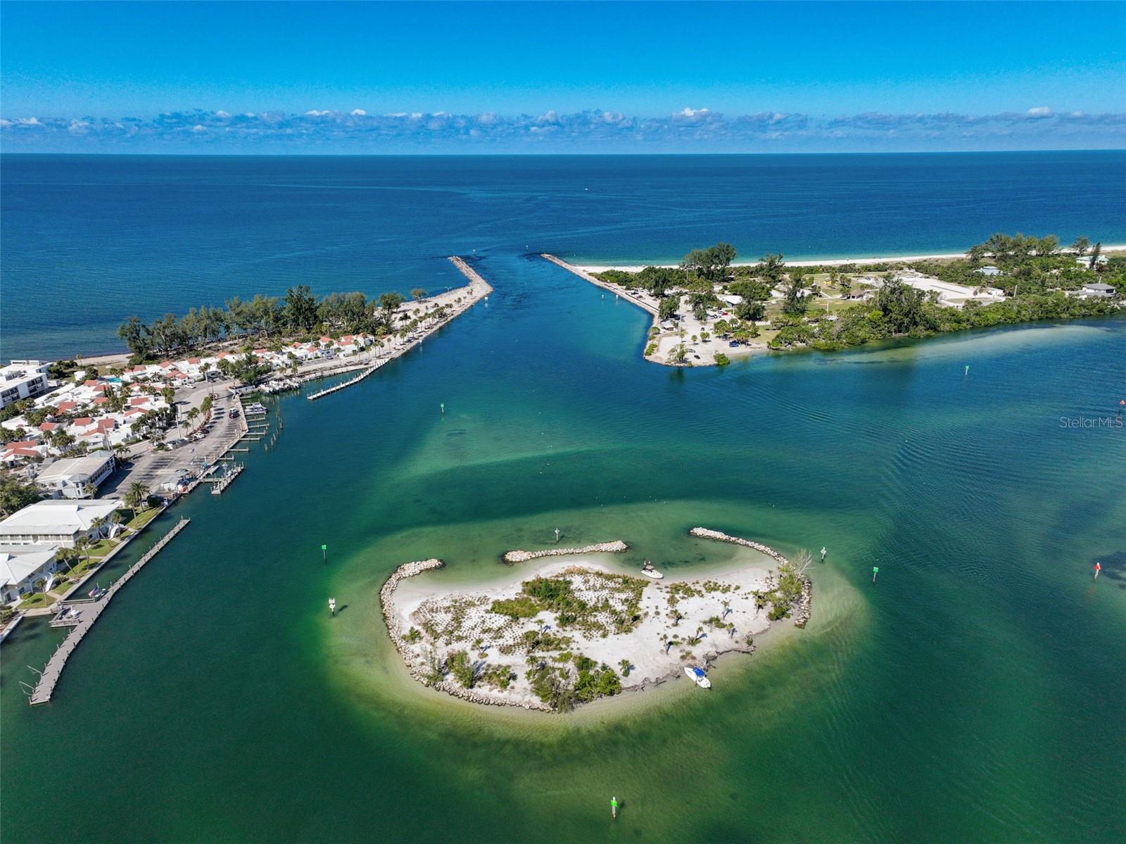 Image 47 of 62 For 950 Tarpon Center Drive 305