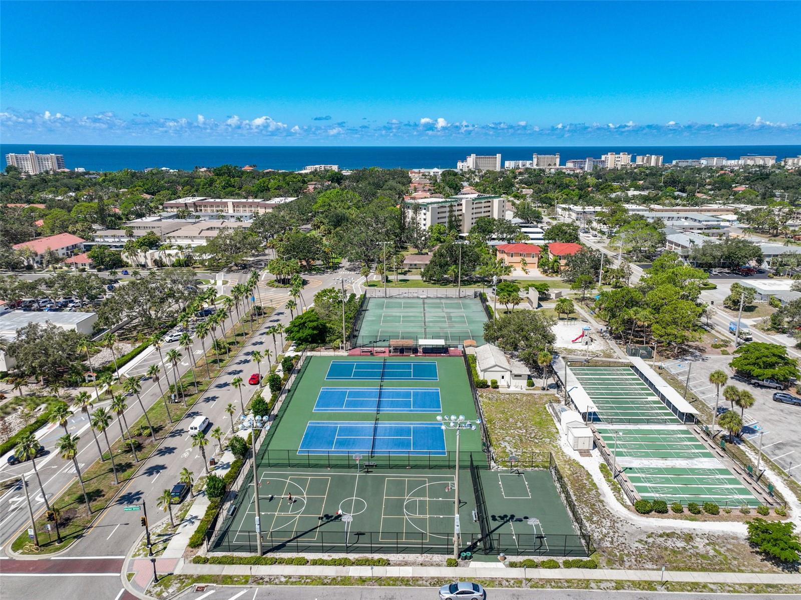 Image 58 of 62 For 950 Tarpon Center Drive 305