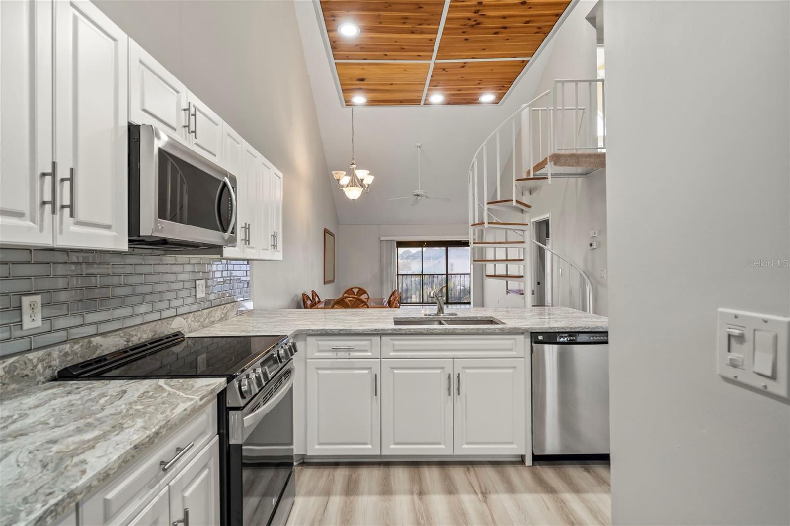 Image 10 of 41 For 6800 Placida Road 280