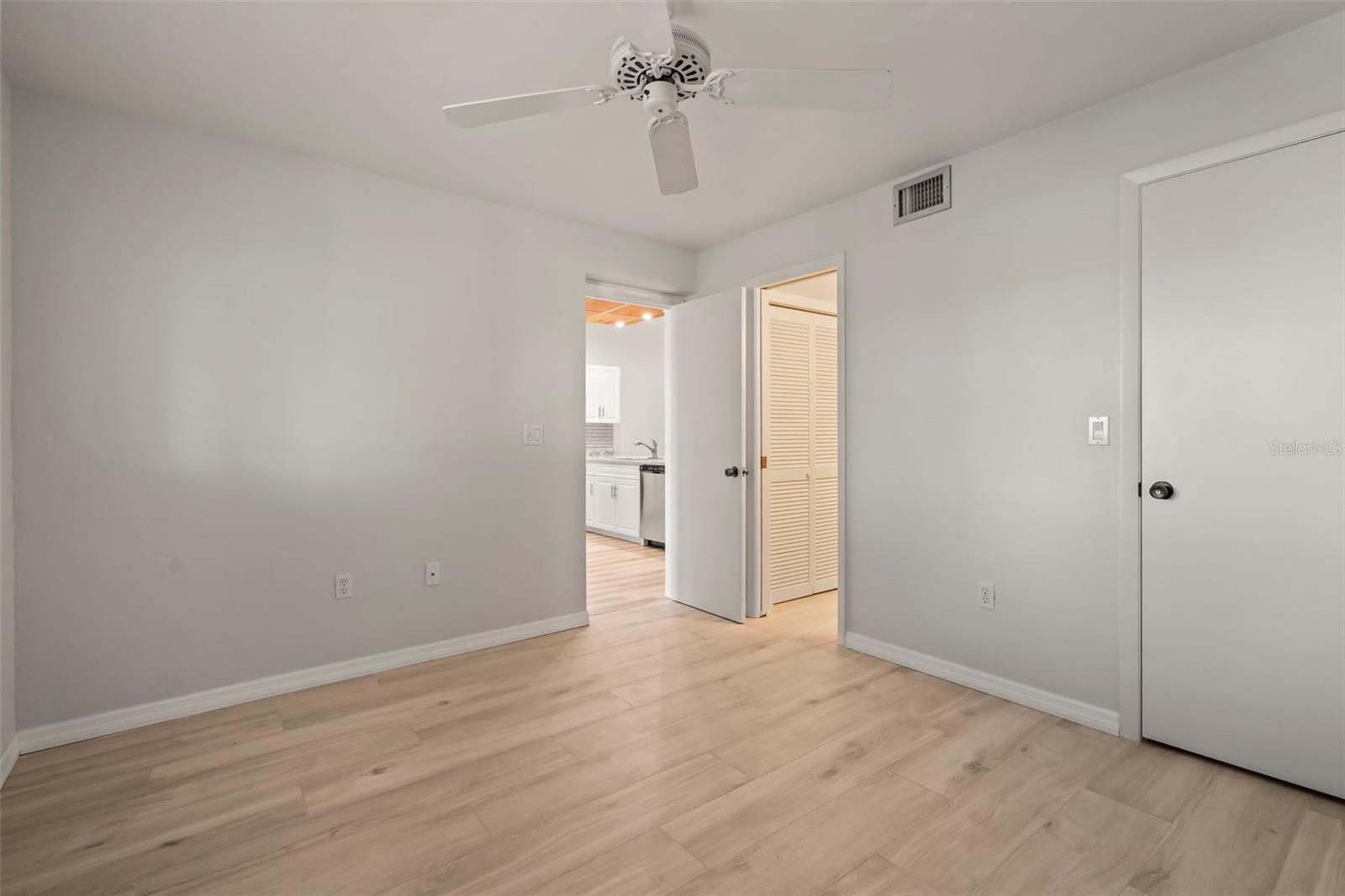 Image 21 of 41 For 6800 Placida Road 280