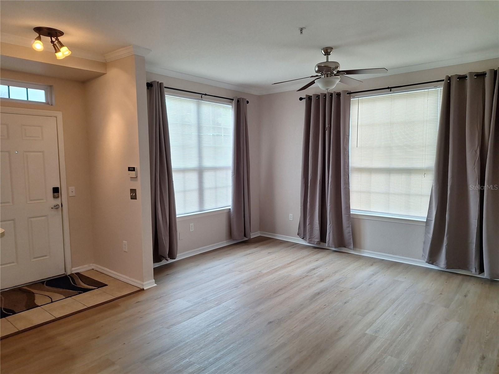 Image 4 of 28 For 5550 Rosehill Road 103