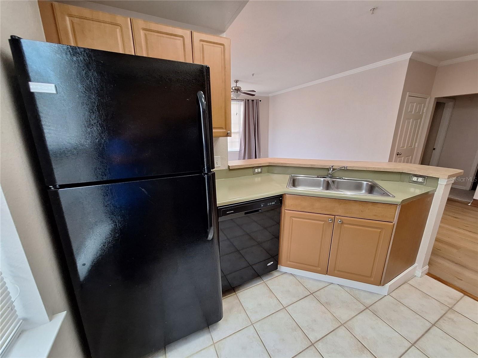 Image 8 of 28 For 5550 Rosehill Road 103