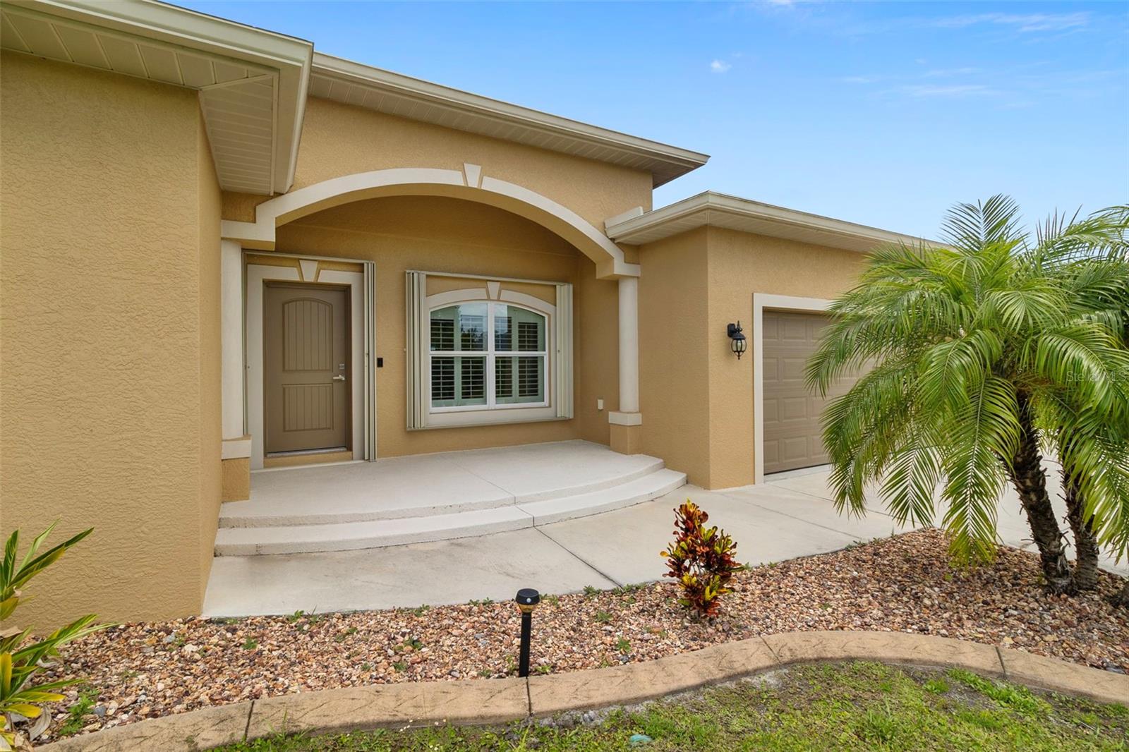 Image 3 of 43 For 2479 Grandview Drive