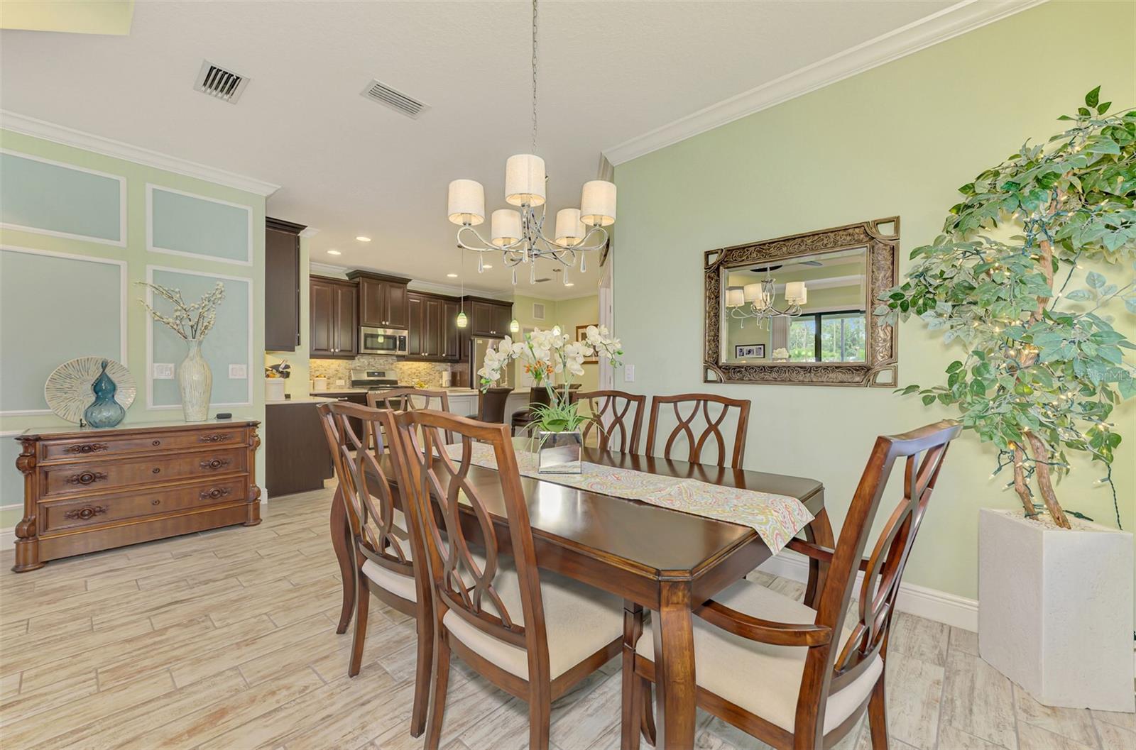 Image 20 of 98 For 11739 Okaloosa Drive