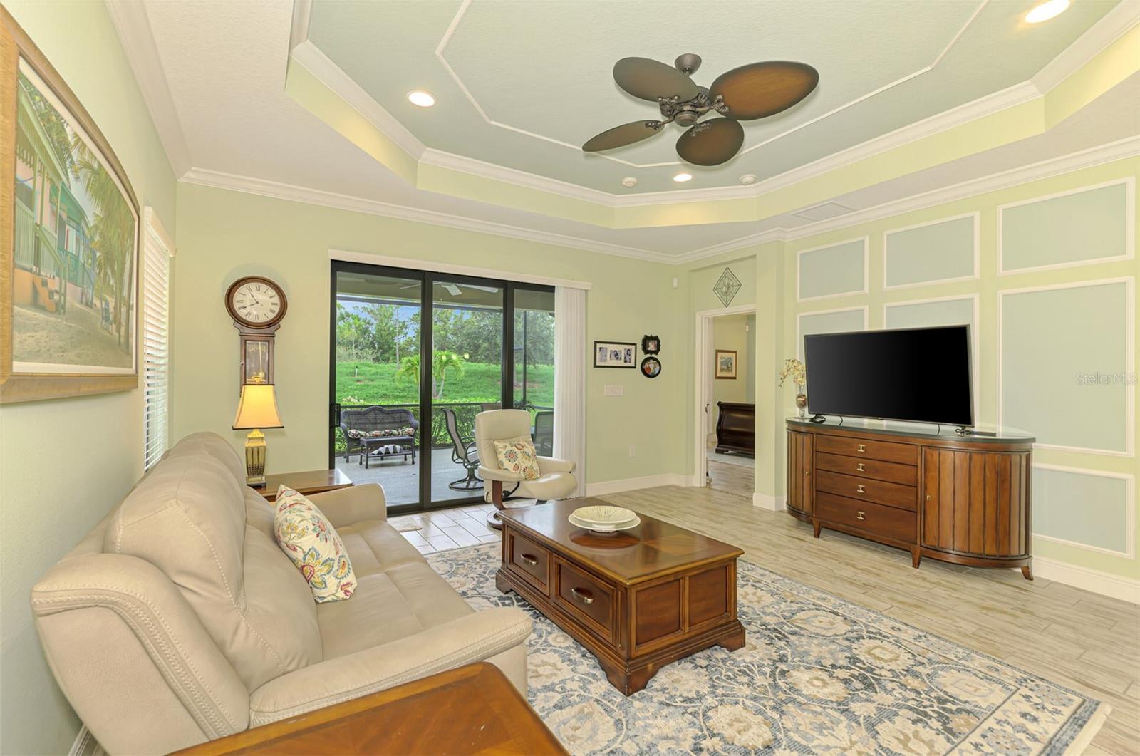 Image 21 of 98 For 11739 Okaloosa Drive
