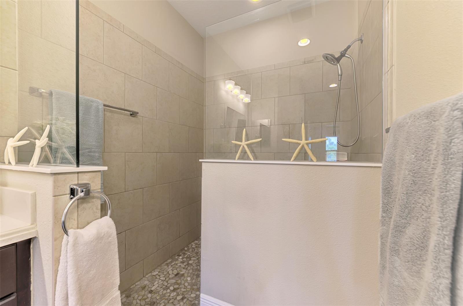 Image 29 of 98 For 11739 Okaloosa Drive