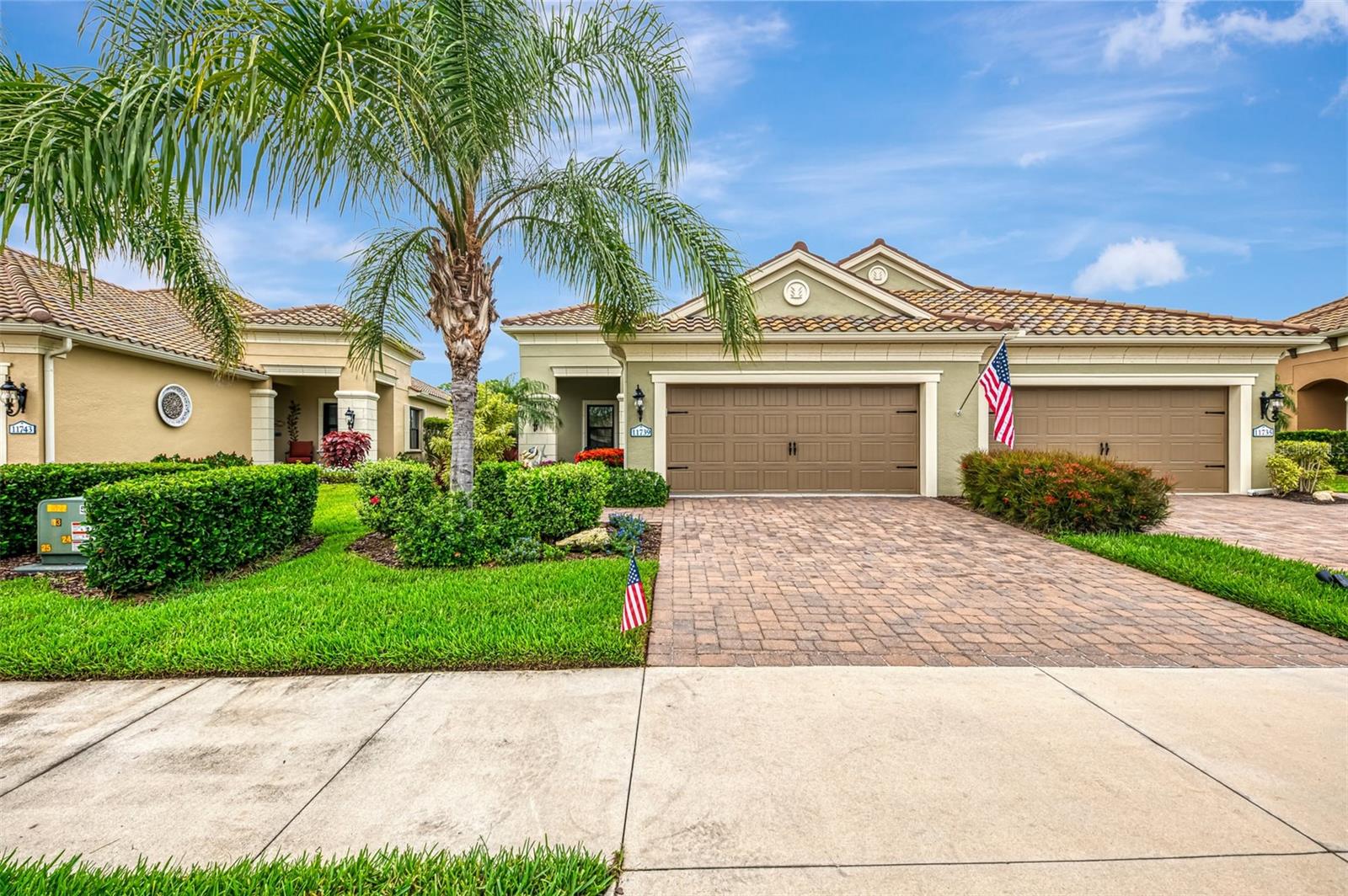 Image 3 of 98 For 11739 Okaloosa Drive