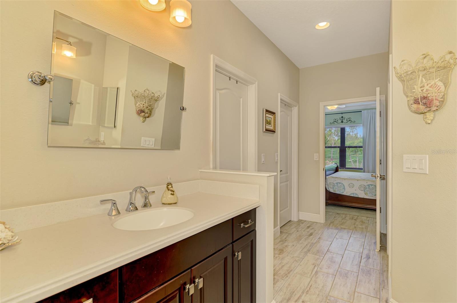 Image 31 of 98 For 11739 Okaloosa Drive