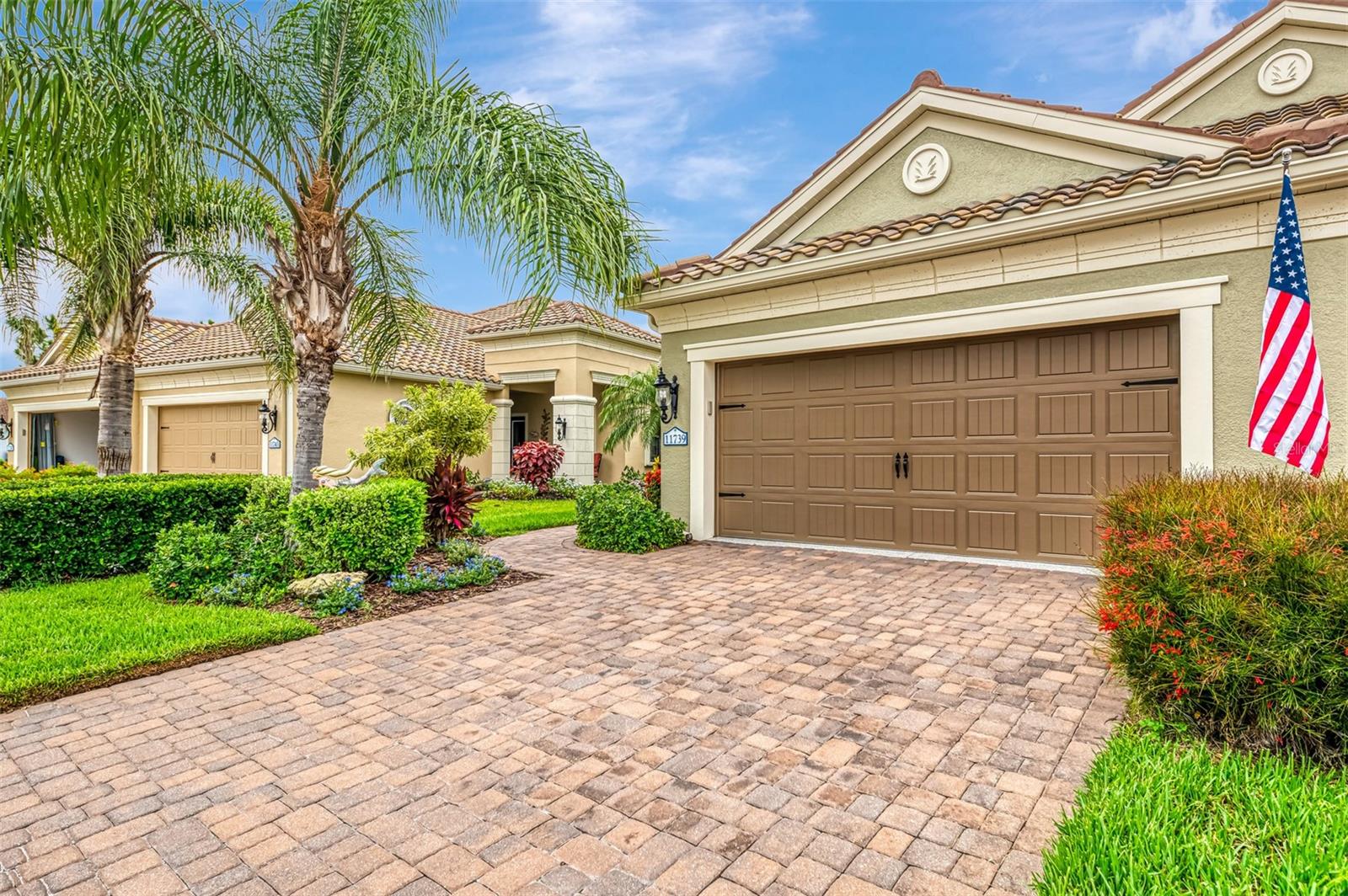 Image 4 of 98 For 11739 Okaloosa Drive