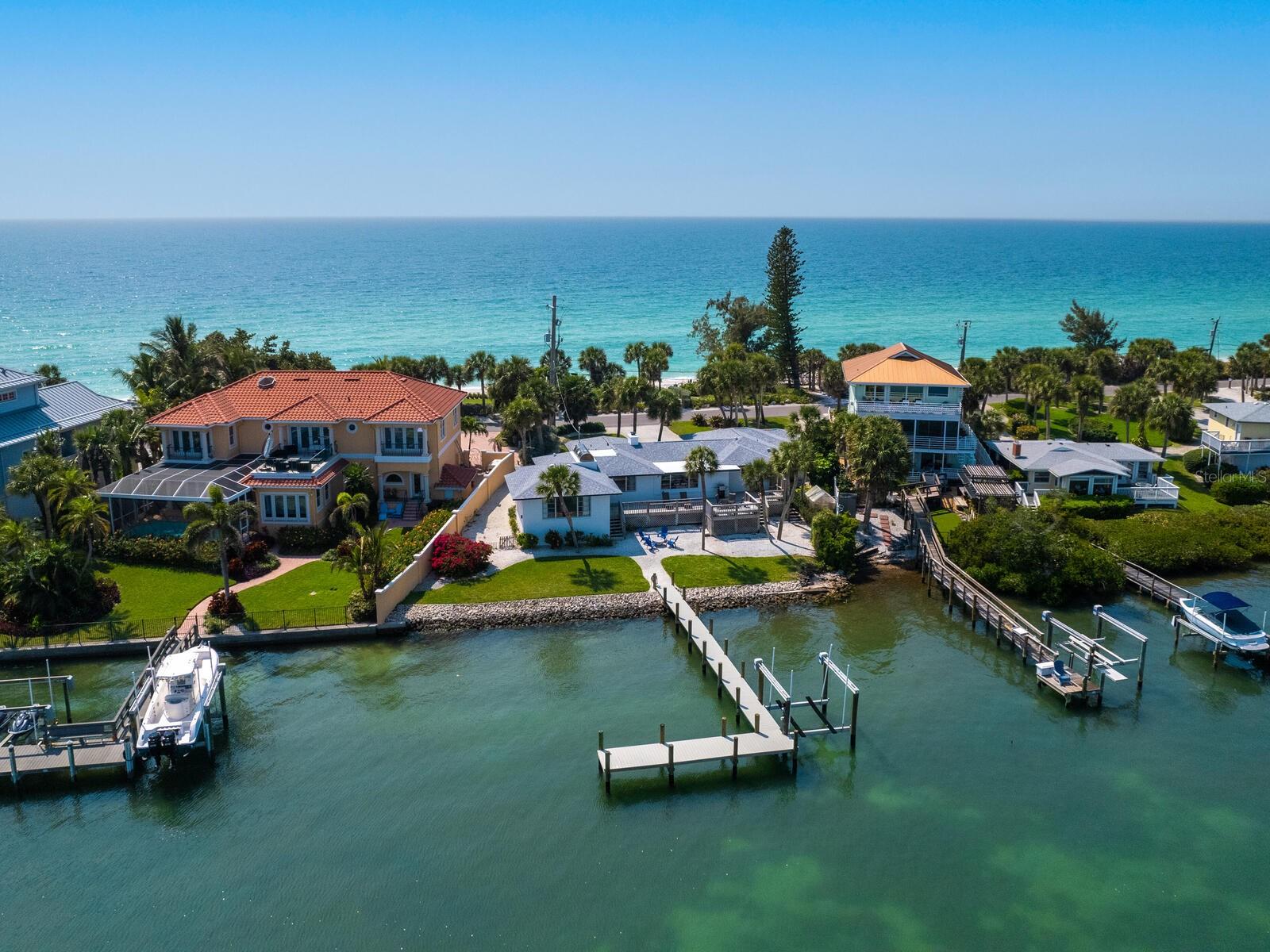 Image 2 of 12 For 1604 Casey Key Road