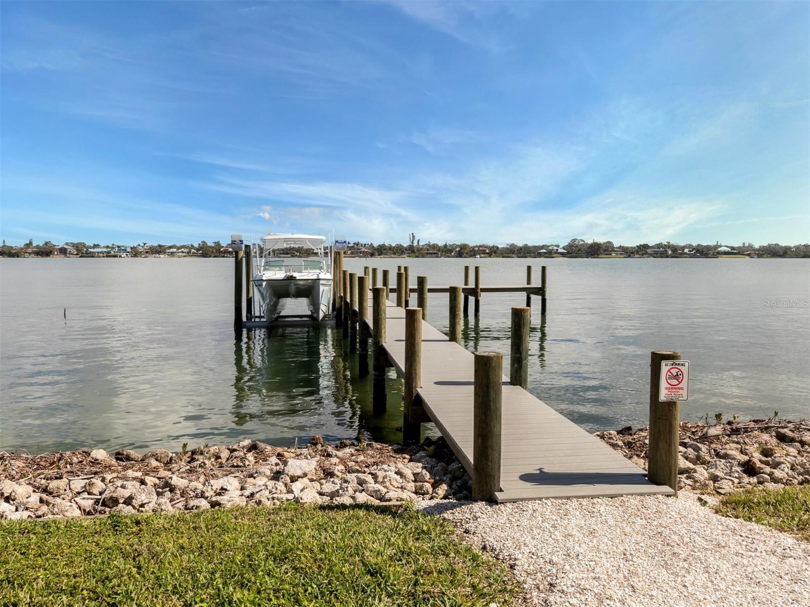 Image 3 of 12 For 1604 Casey Key Road