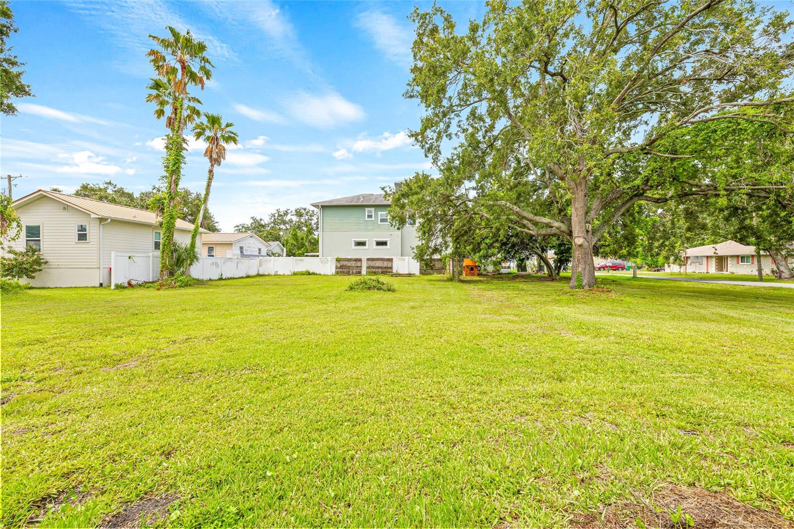 Image 10 of 13 For 7212 Mascotte Street