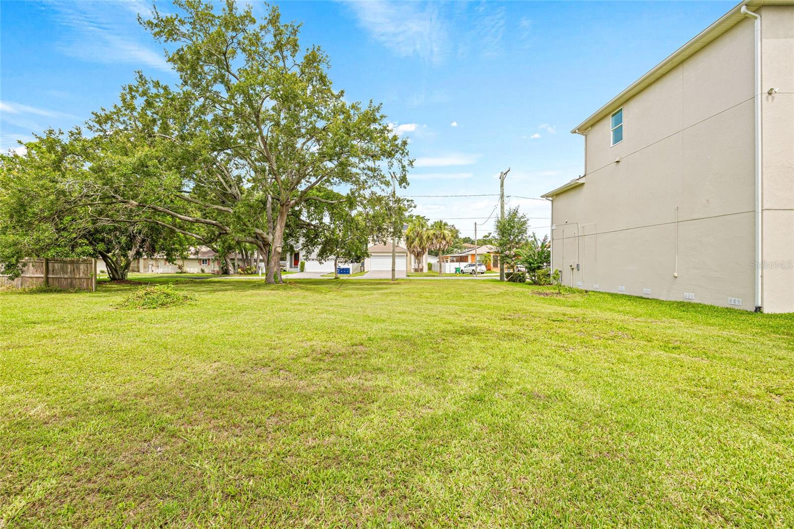 Image 12 of 13 For 7212 Mascotte Street