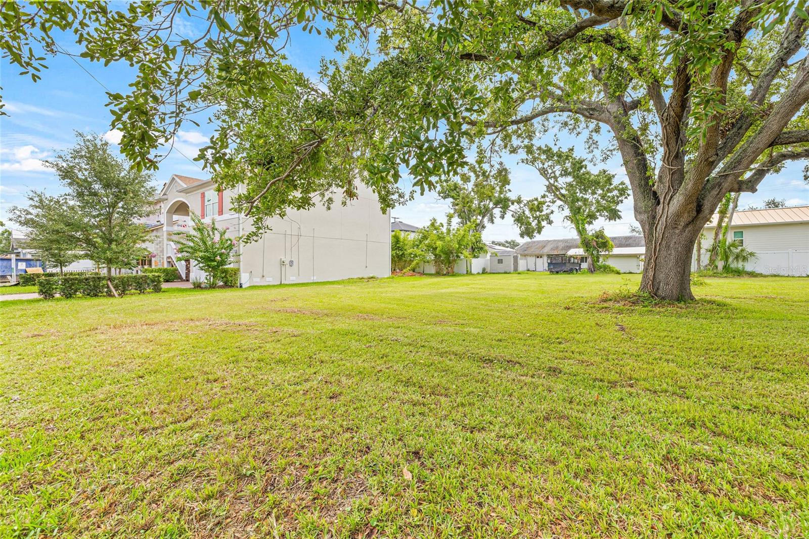 Image 7 of 13 For 7212 Mascotte Street