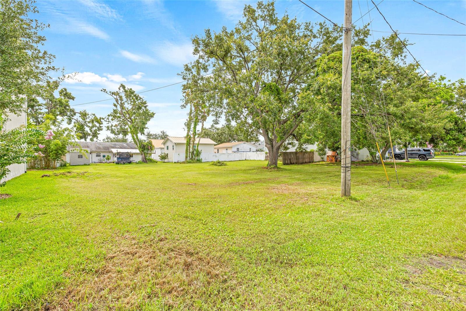 Image 9 of 13 For 7212 Mascotte Street