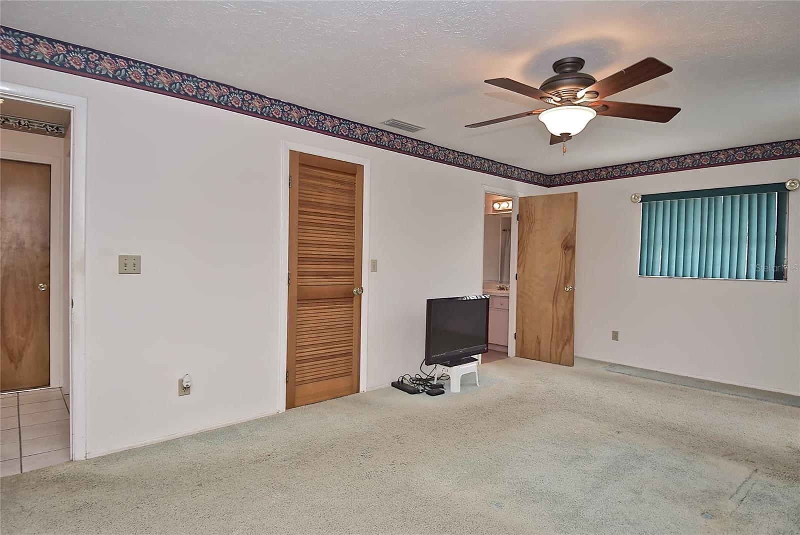 Image 14 of 34 For 1290 Leeward Road