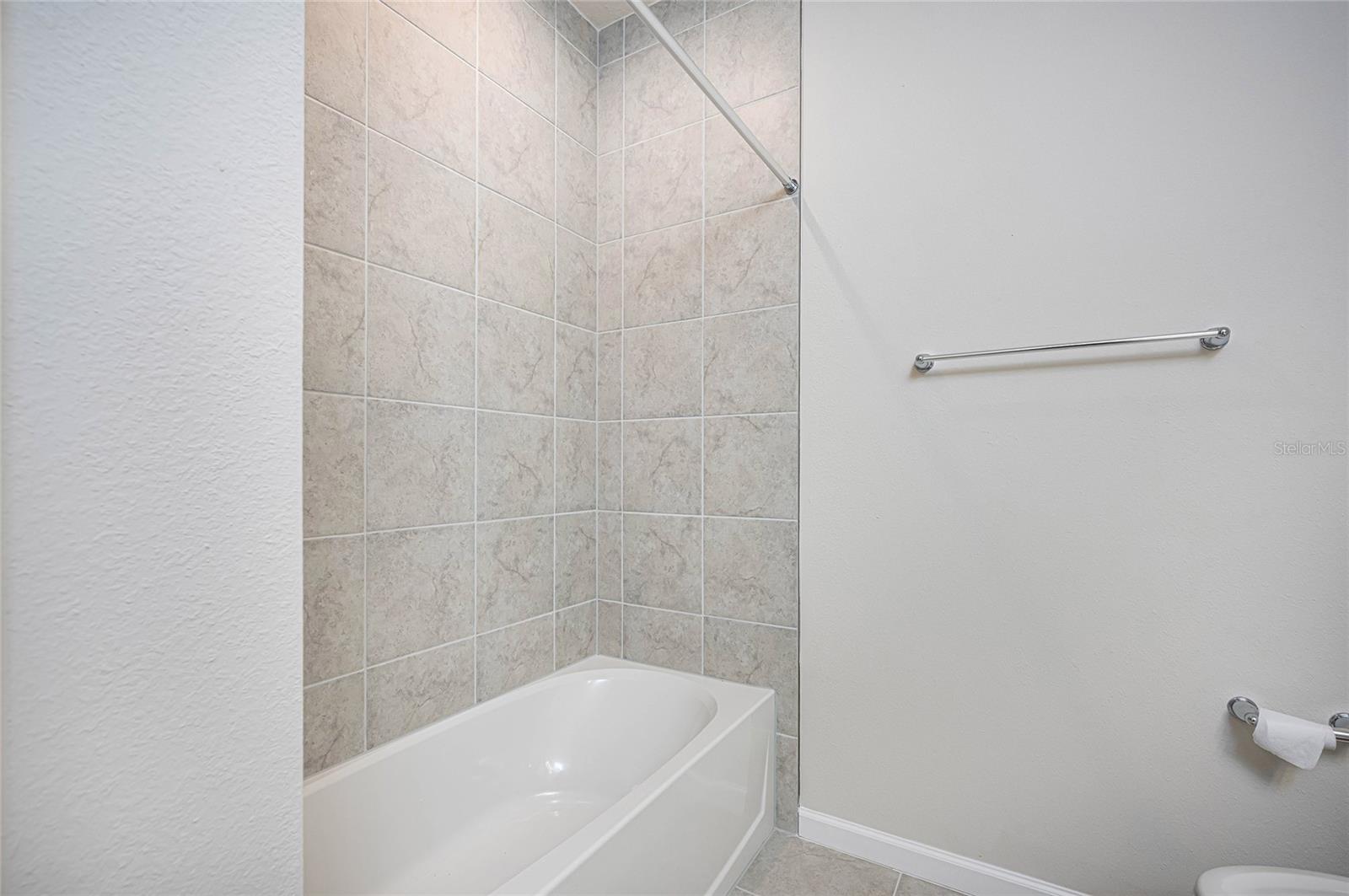 Image 11 of 42 For 16873 Castoro Drive