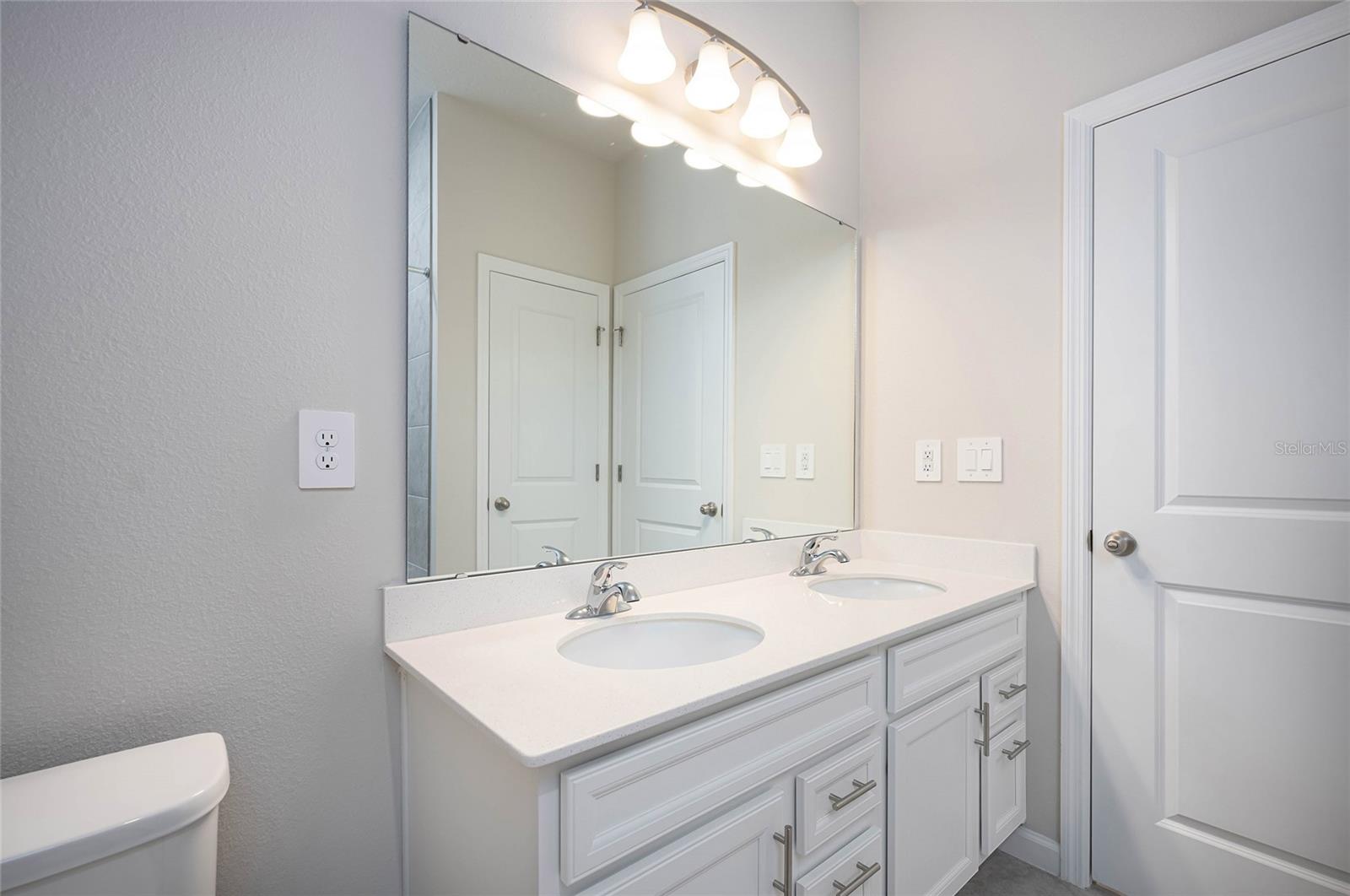 Image 12 of 42 For 16873 Castoro Drive