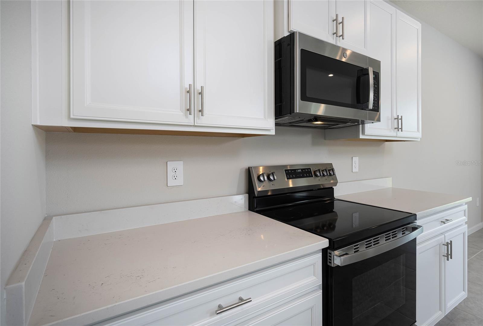 Image 21 of 42 For 16873 Castoro Drive