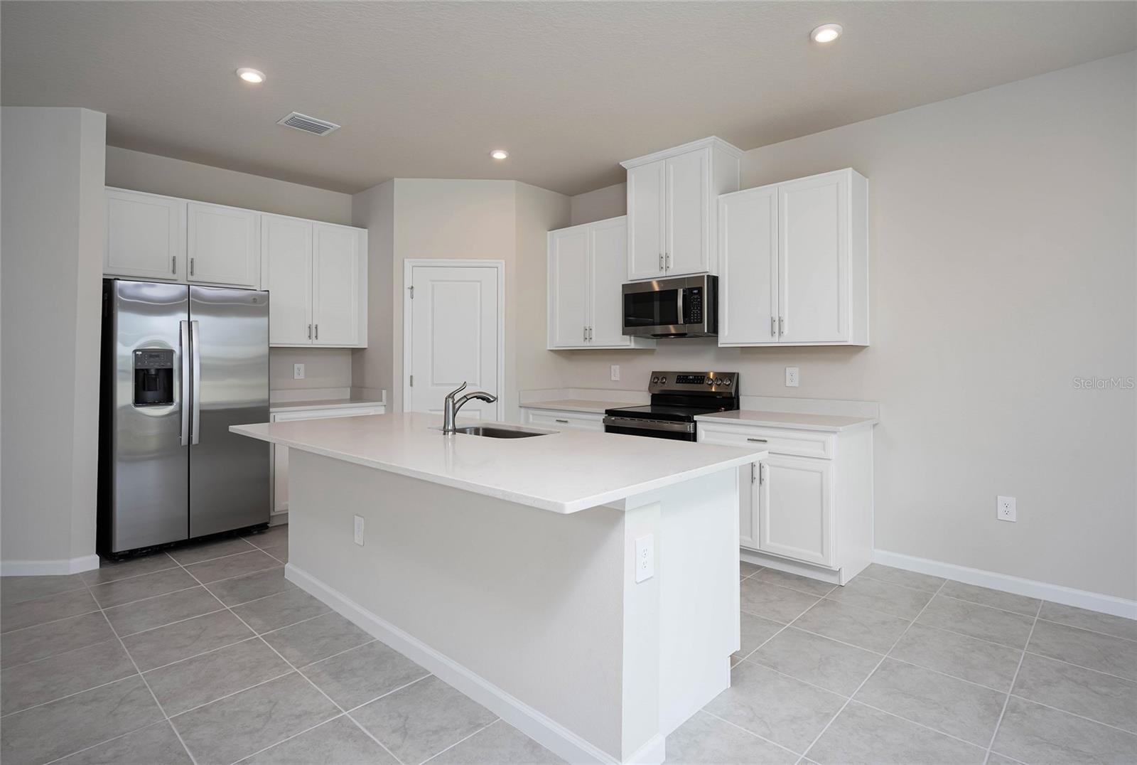 Image 24 of 42 For 16873 Castoro Drive