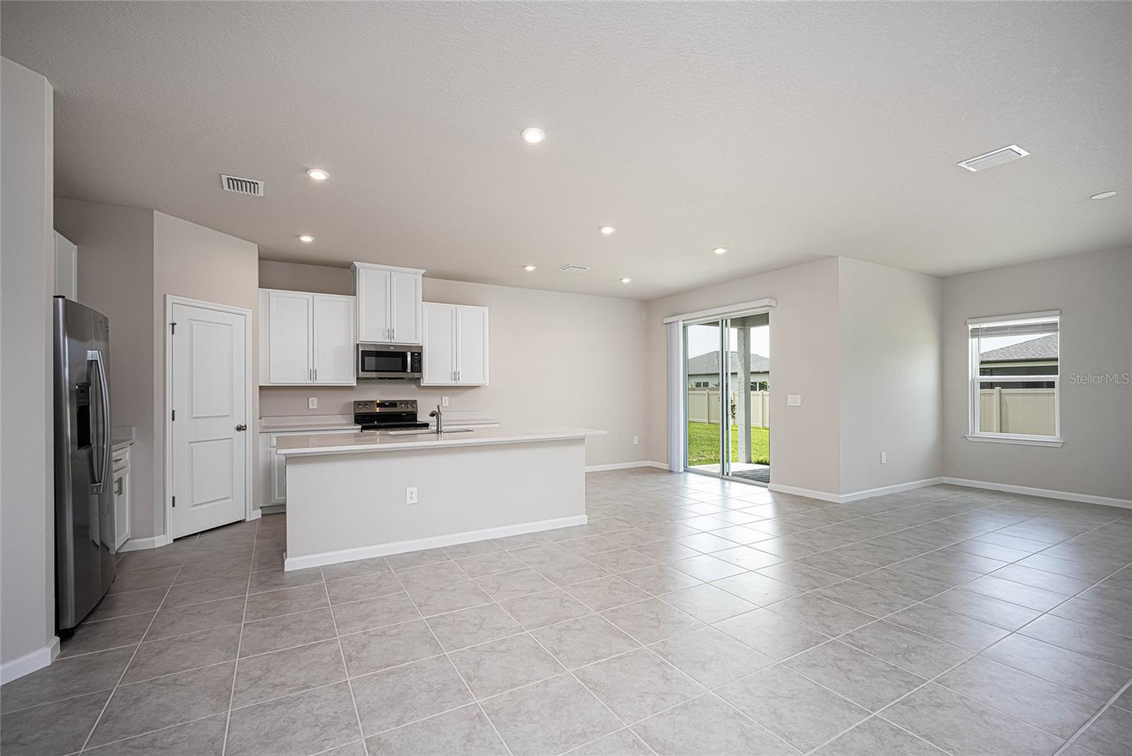 Image 25 of 42 For 16873 Castoro Drive