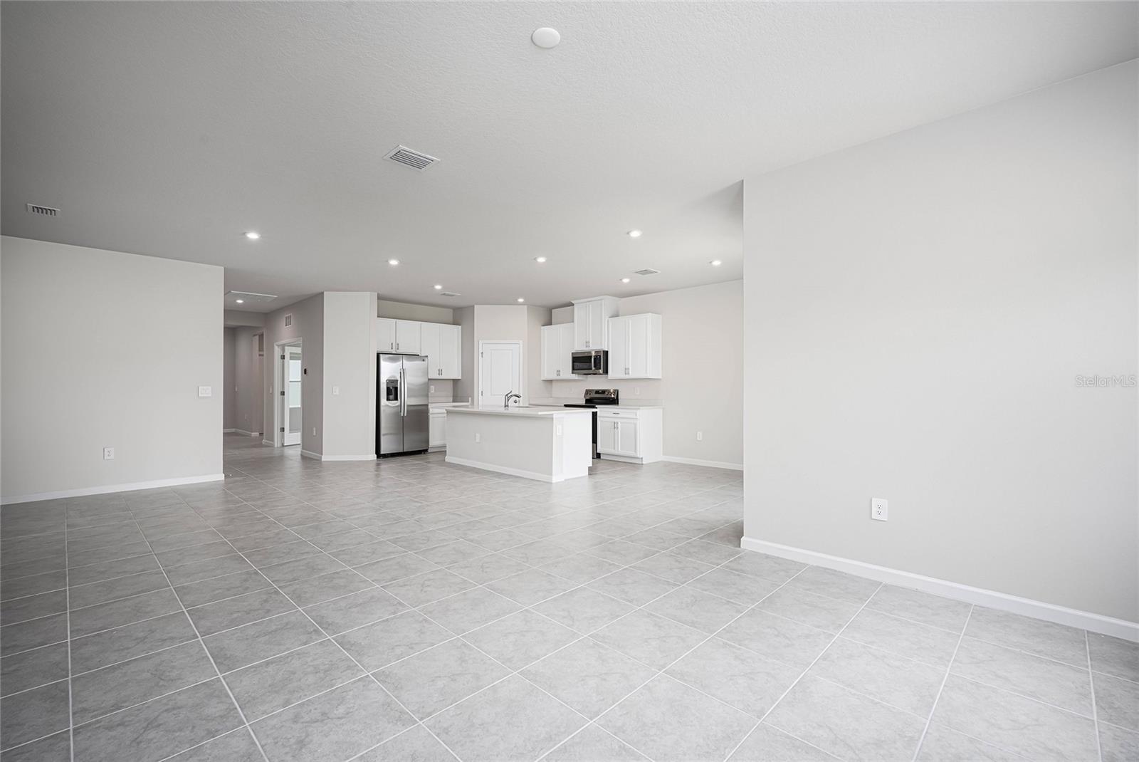 Image 29 of 42 For 16873 Castoro Drive