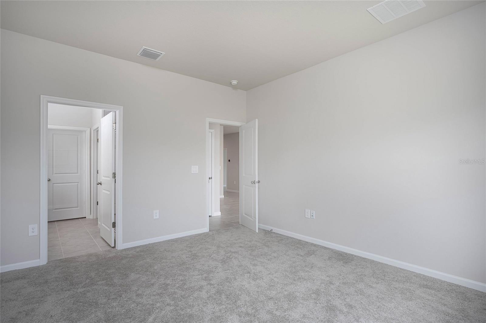 Image 31 of 42 For 16873 Castoro Drive