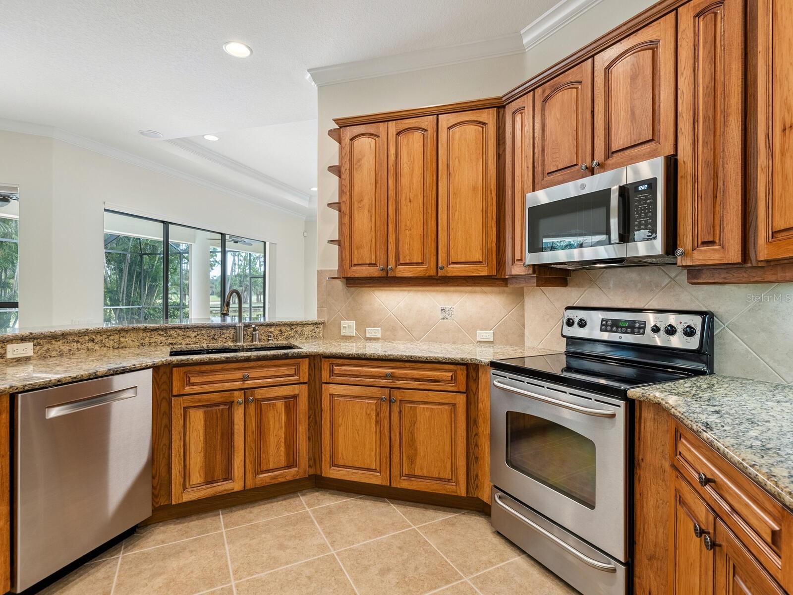 Image 17 of 38 For 1335 Tuscany Boulevard
