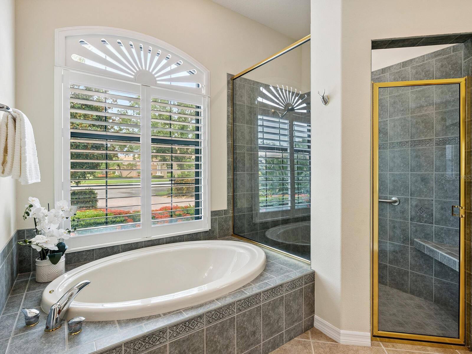 Image 22 of 38 For 1335 Tuscany Boulevard