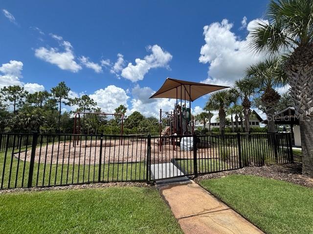 Image 28 of 43 For 16900 Caracara Place