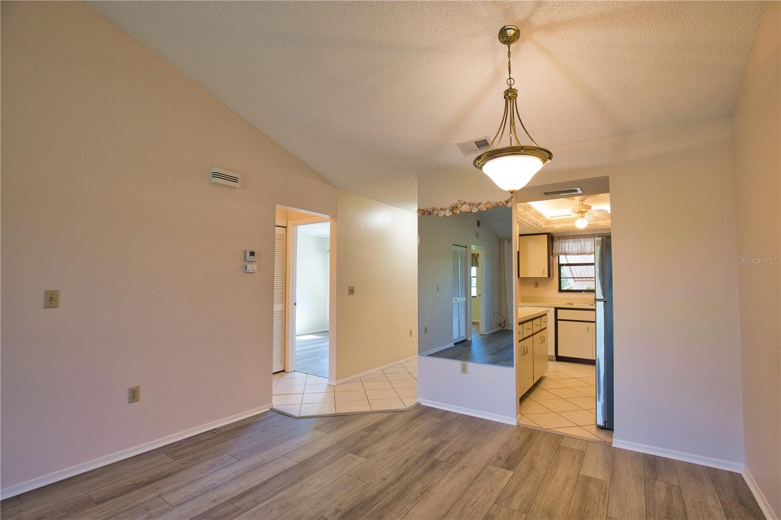 Image 17 of 21 For 927 Capri Isles Boulevard 8
