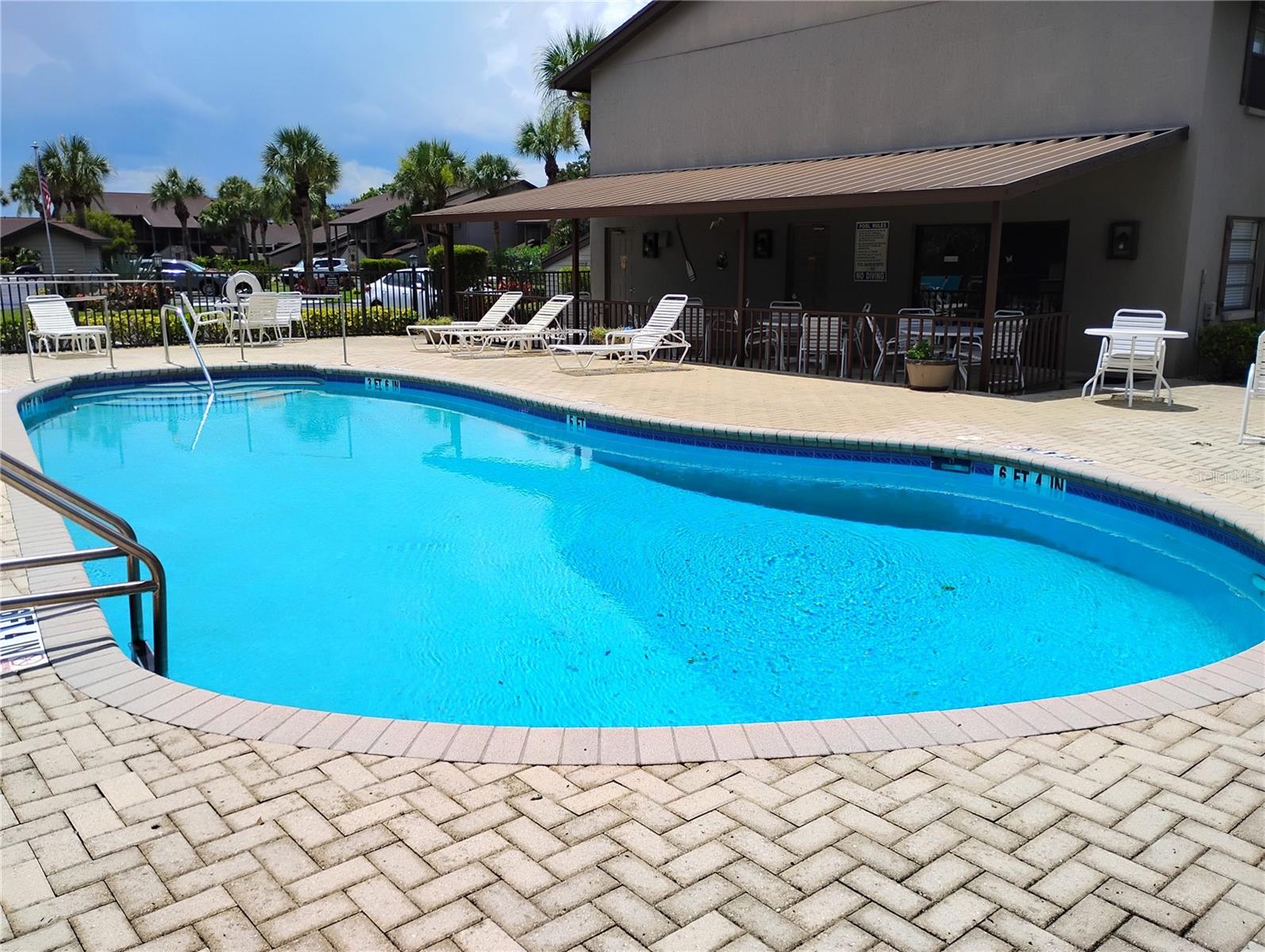 Image 2 of 21 For 927 Capri Isles Boulevard 8