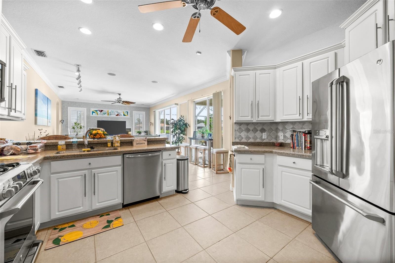 Image 11 of 30 For 6327 67th Street E