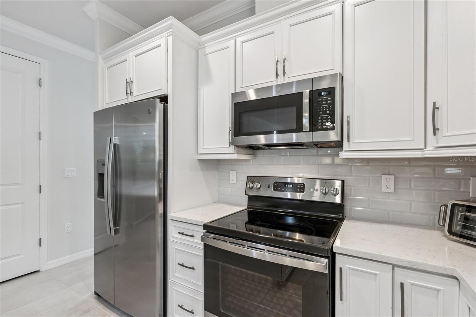 Image 12 of 36 For 121 Colebrook Court