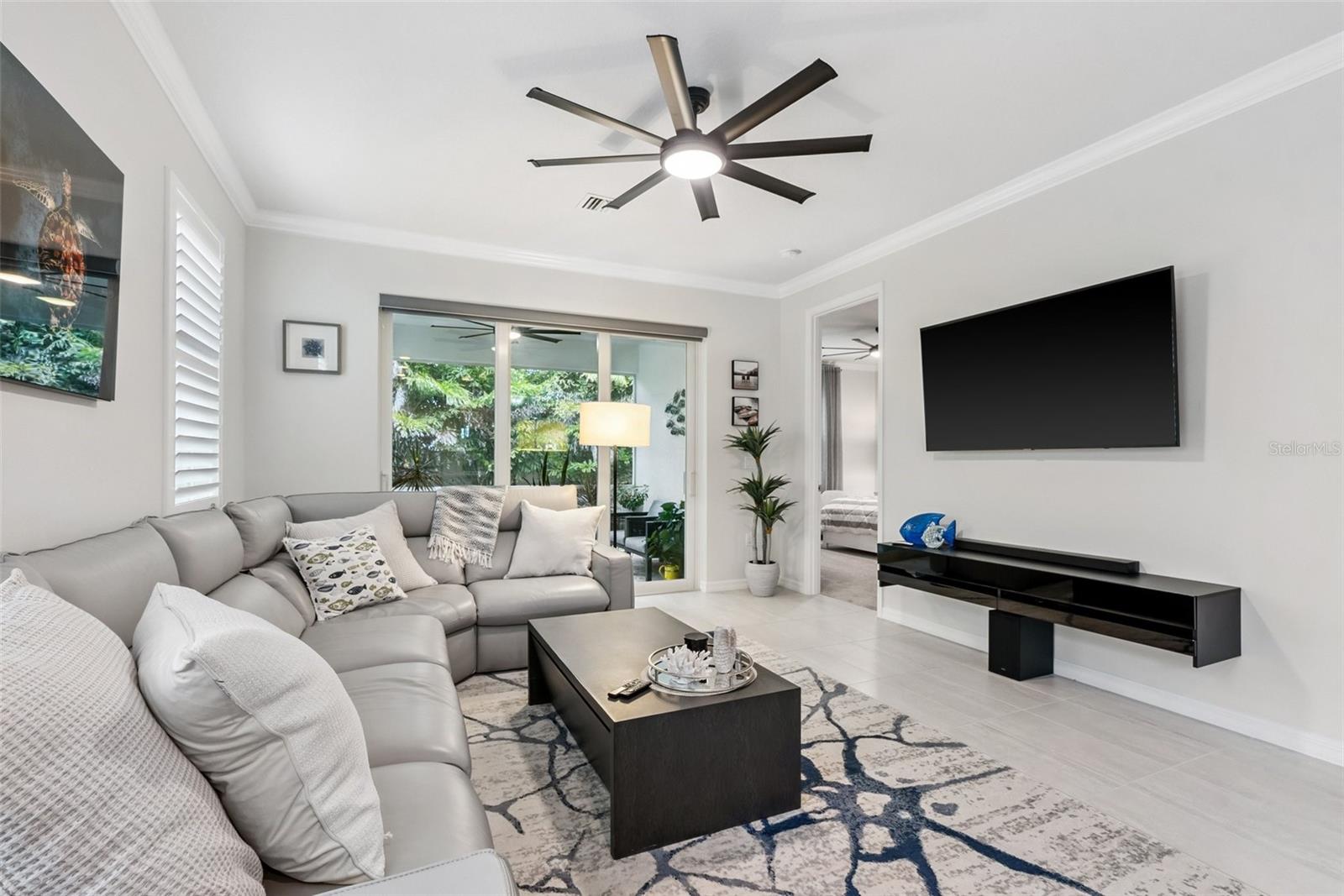 Image 13 of 36 For 121 Colebrook Court