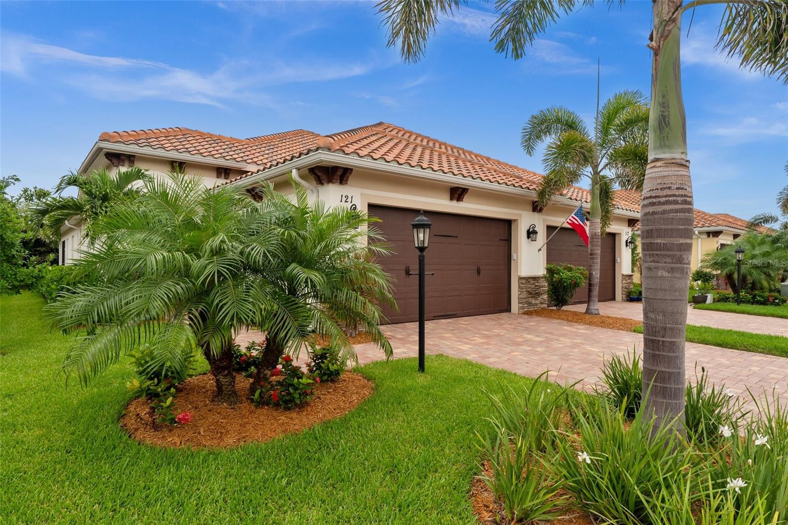 Image 29 of 36 For 121 Colebrook Court