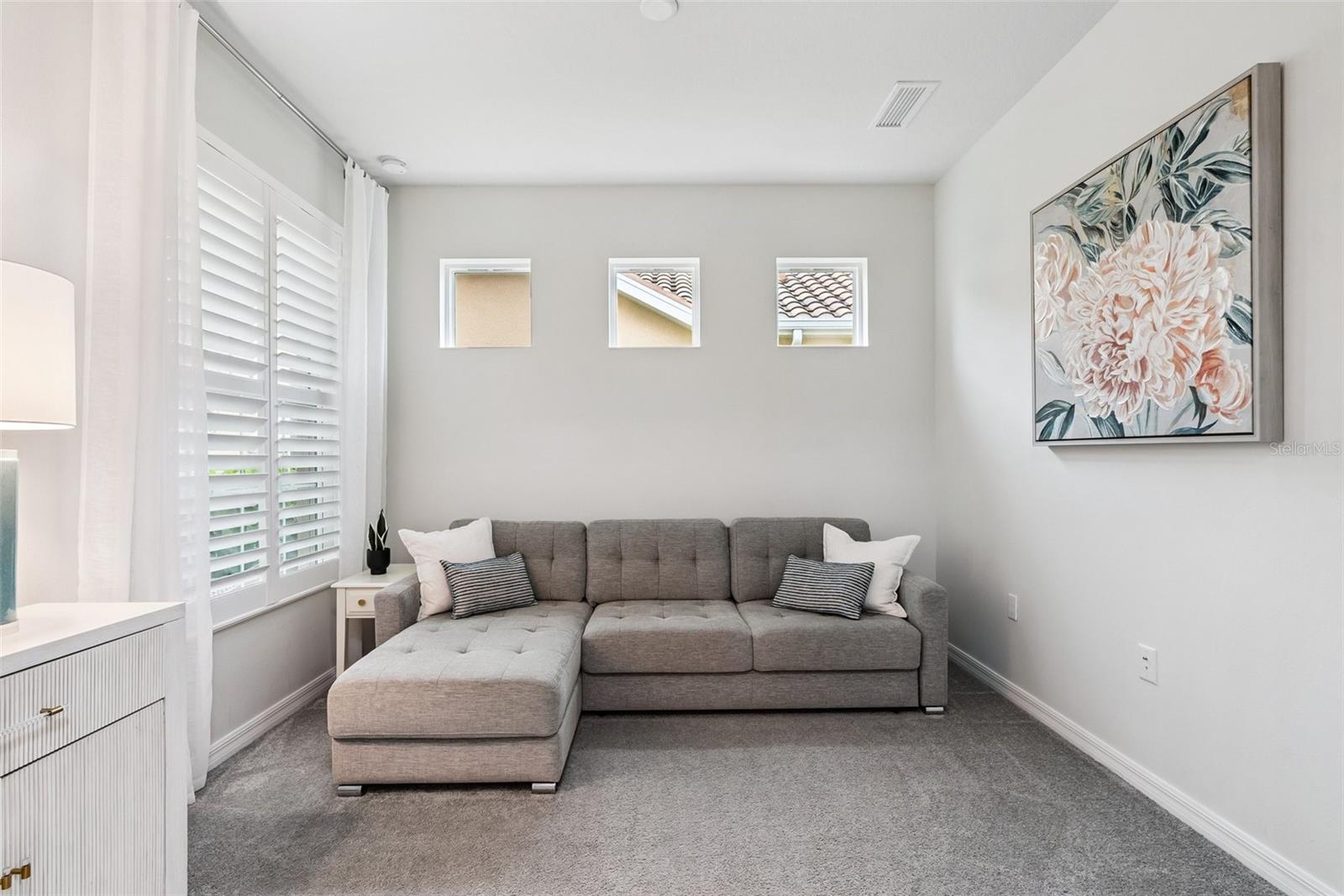 Image 5 of 36 For 121 Colebrook Court