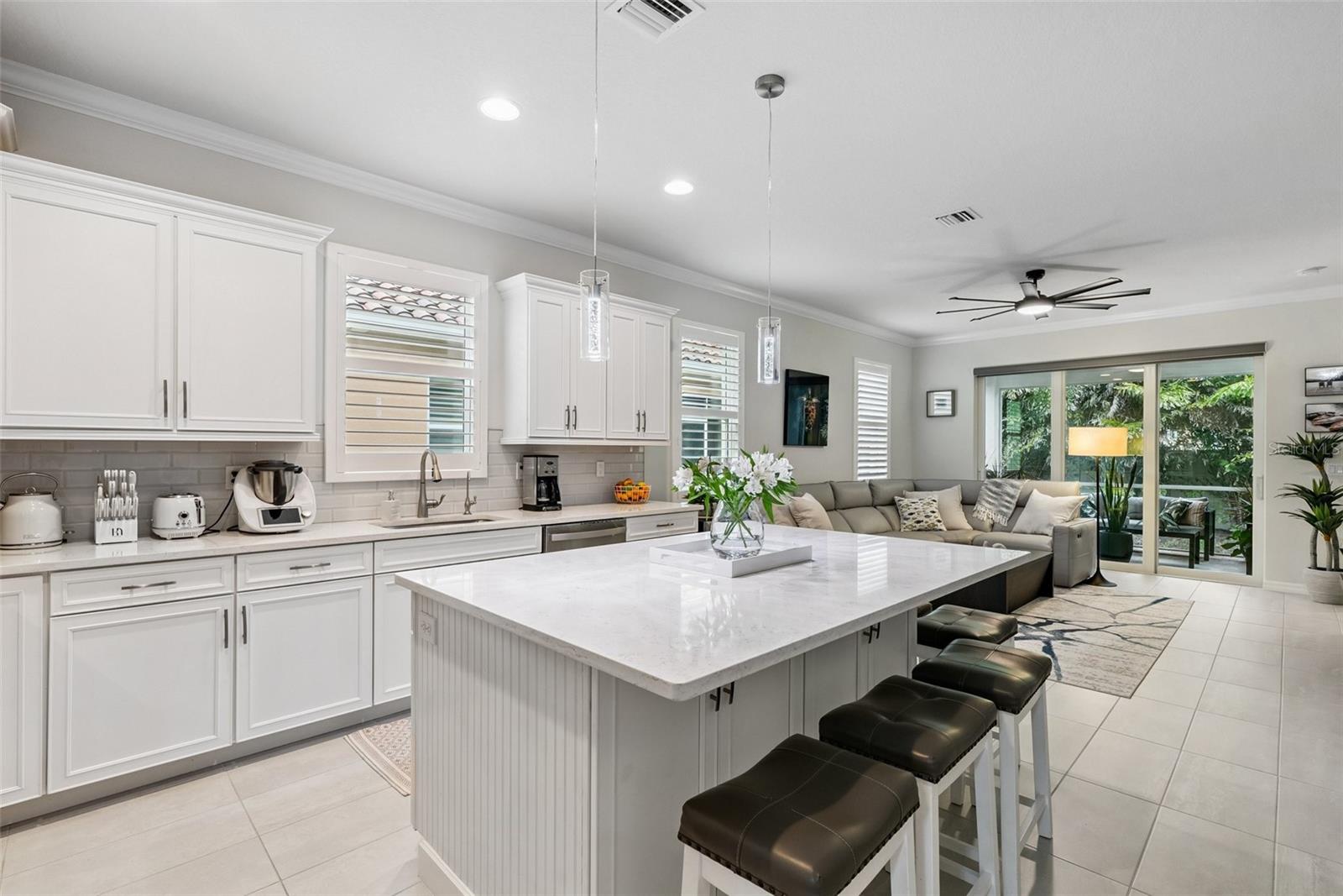 Image 7 of 36 For 121 Colebrook Court
