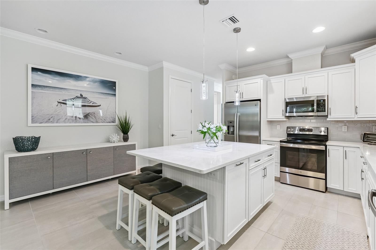 Image 9 of 36 For 121 Colebrook Court